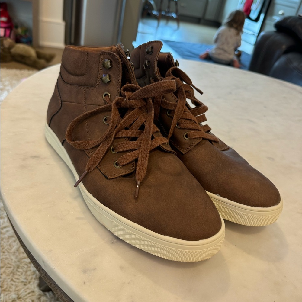 Never worn size 11 men GoodFellow &. Co Boots